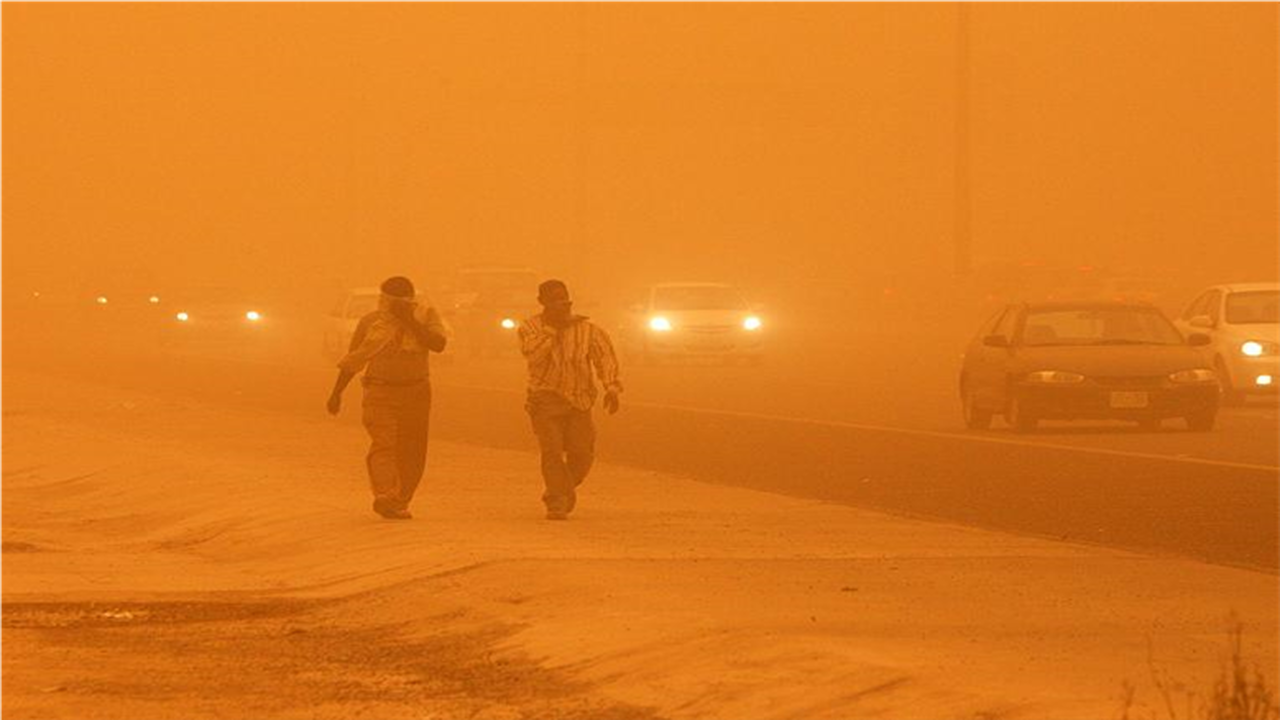 اضطراب جوي جديد.. الأرصاد تنبه إلى عاصفة ترابية وأمطار في الساعات المقبلة